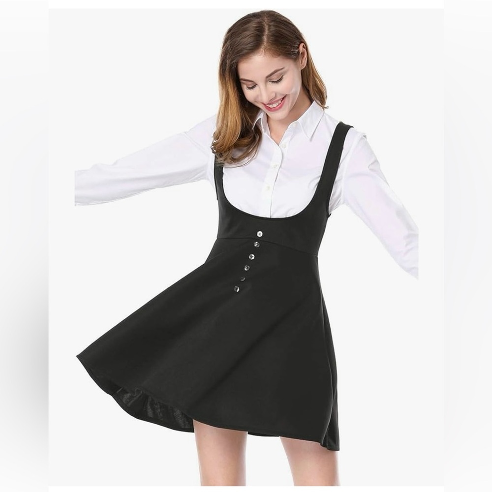 Flared hem above knee suspended dress